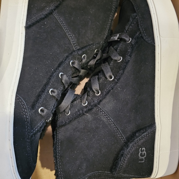 *******SALE SALE Sale*****🤪 New New New UGG....🎁🎁🎁 as pictures in box no tag - Picture 4 of 10